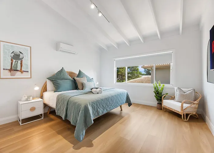 Stylish & Central Coastal Apartment